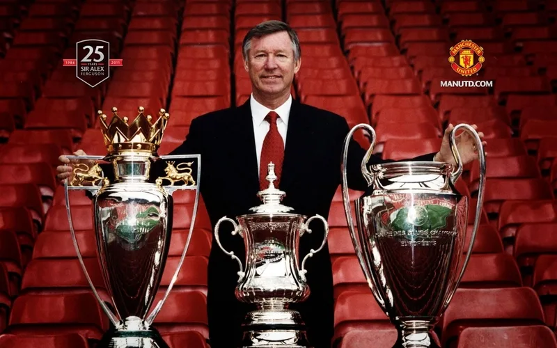 Sir Alex Ferguson là HLV thành công nhất lịch sử Manchester United với kỷ nguyên thống trị bóng đá Anh