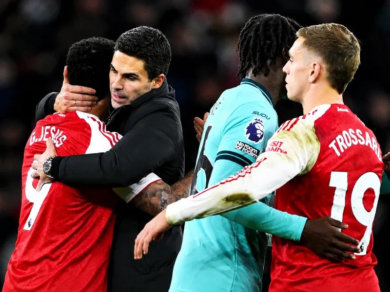 Mikel Arteta tạo dấu ấn tại Emirates bằng quá trình tái thiết lâu dài, xây dựng bản sắc thi đấu và đưa Arsenal trở lại nhóm cạnh tranh danh hiệu.
