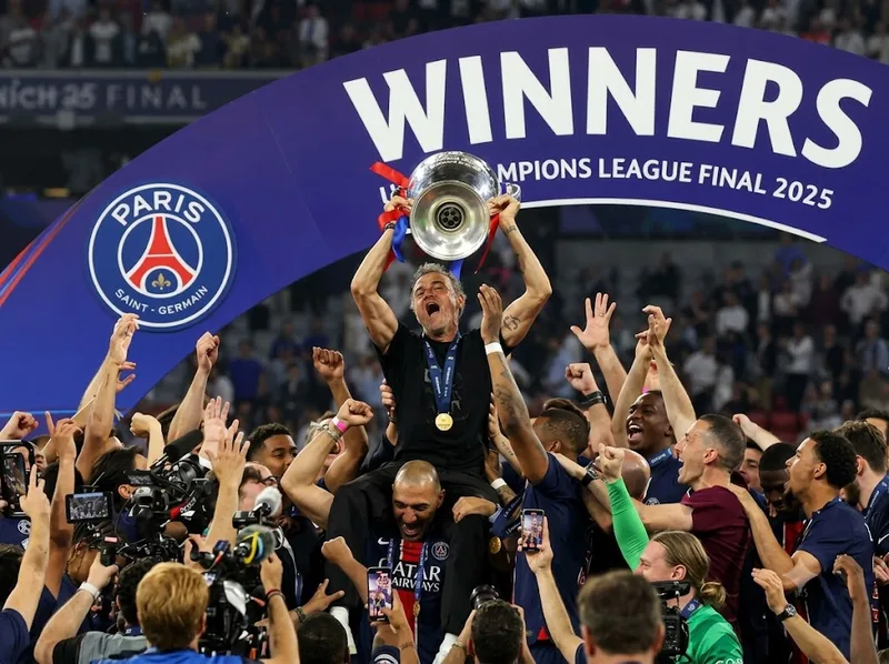 Luis Enrique đưa PSG lên ngôi vô địch UEFA Champions League 2 mùa liên tiếp (2024-2025 và 2025-2026)