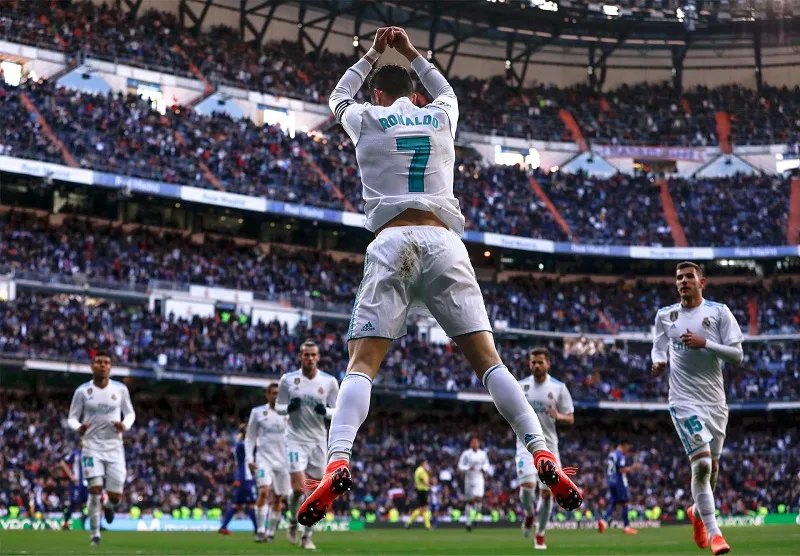 Tại sao Ronaldo ăn mừng Siu sau khi ghi bàn?